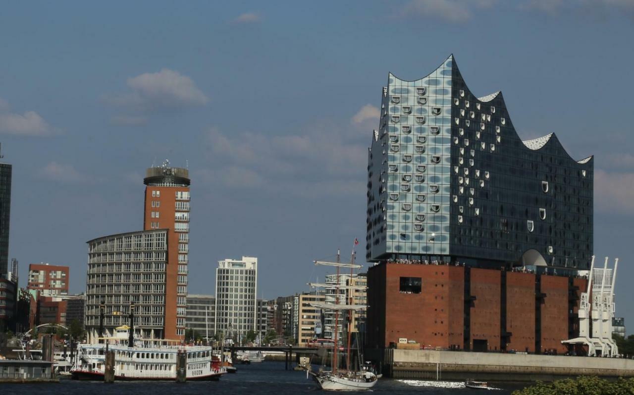 Segelschiff Loth Lorien Hotel Hamburg Exterior photo